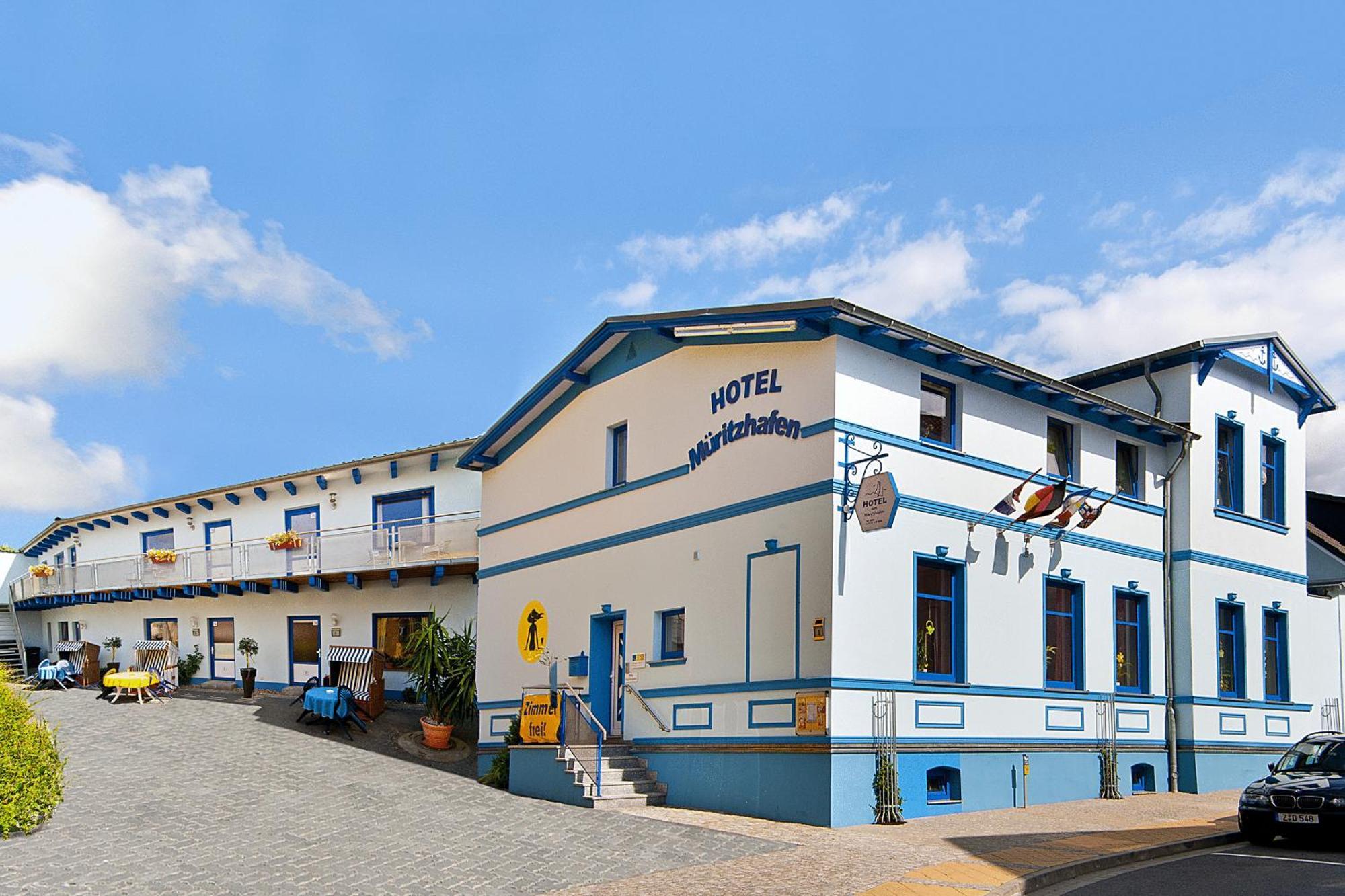 Hotel Am Mueritzhafen Garni Waren  Ngoại thất bức ảnh