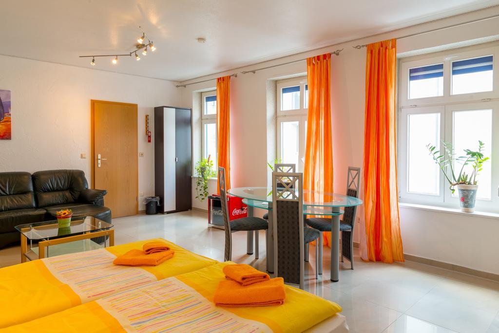 Hotel Am Mueritzhafen Garni Waren  Ngoại thất bức ảnh