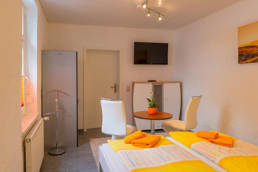 Hotel Am Mueritzhafen Garni Waren  Ngoại thất bức ảnh