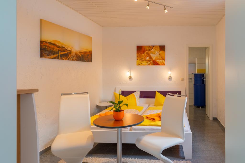 Hotel Am Mueritzhafen Garni Waren  Ngoại thất bức ảnh